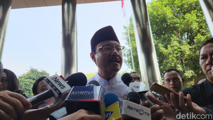 Menteri Sosial Sambangi KPK Bahas Transparansi Program Sekolah Rakyat