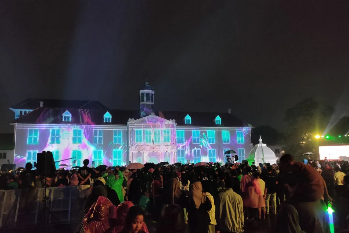 Bau Gas Berbahaya Picu Pembubaran Konser di Kota Tua Jakarta