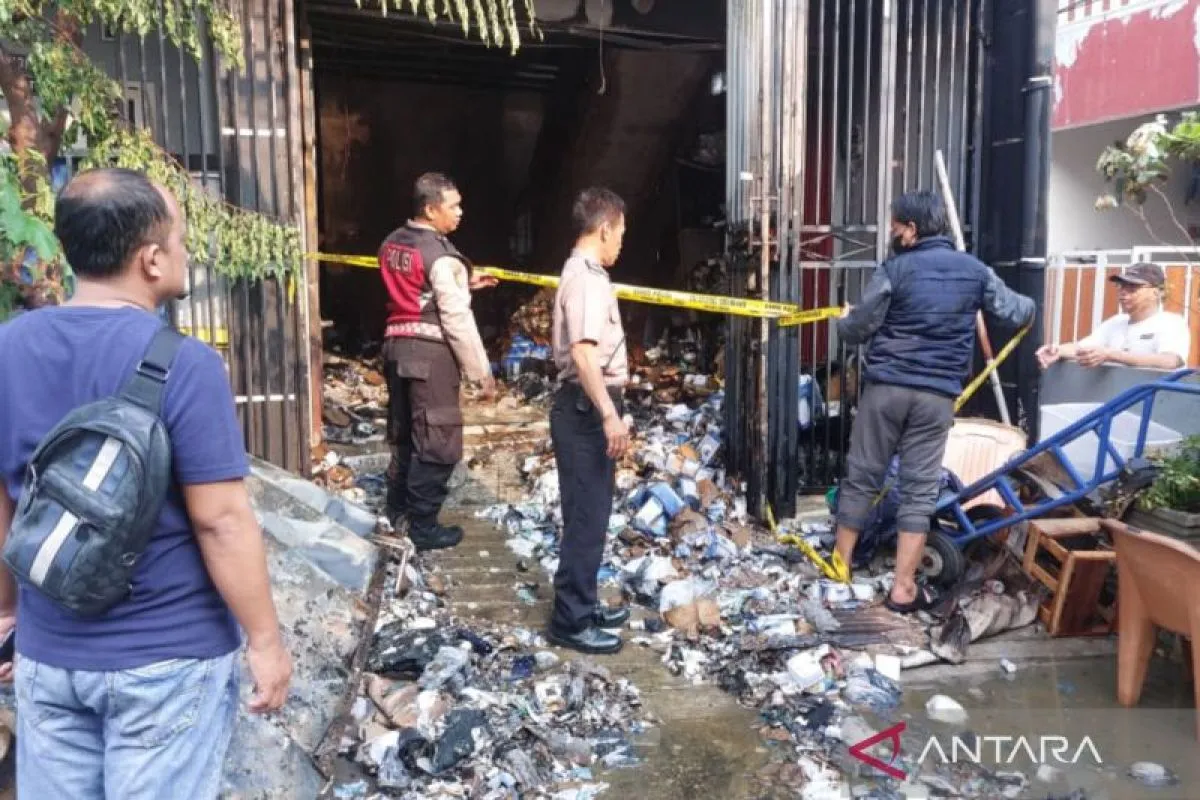 Kronologi Kebakaran Gudang Obat di Matraman yang Tewaskan Dua Orang